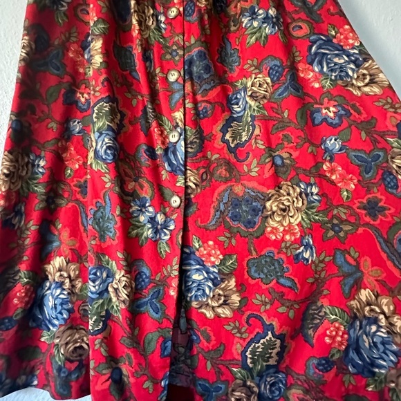 Signature by Jerell vintage red floral maxi skirt with pockets - Picture 6 of 9